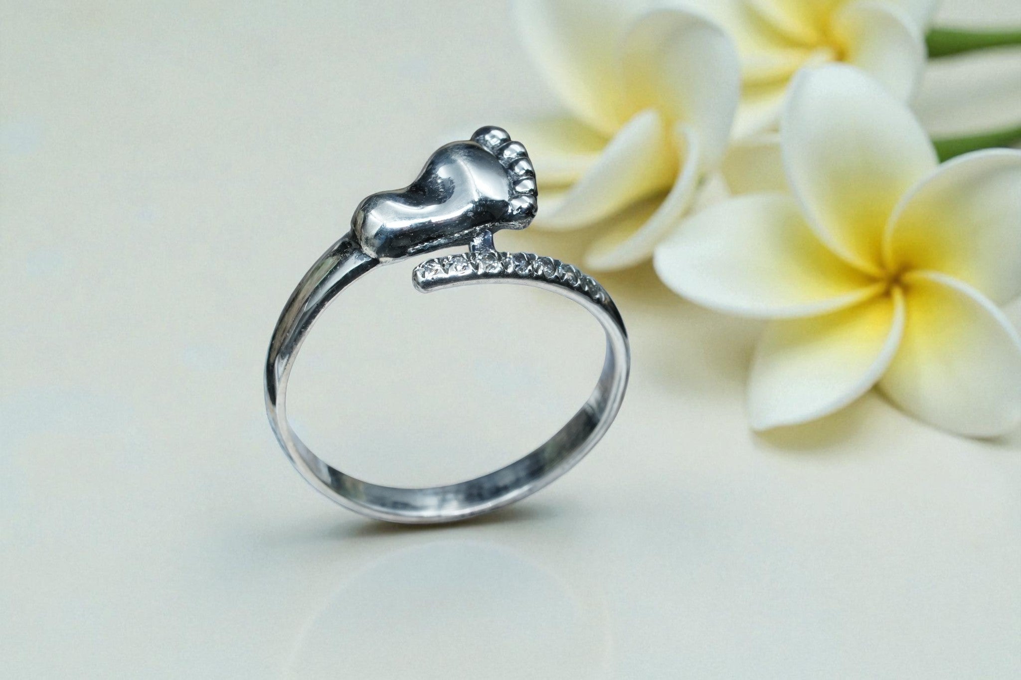 Baby Feet Motherhood 925 Sterling Silver Ring  RG-OX-SL-010