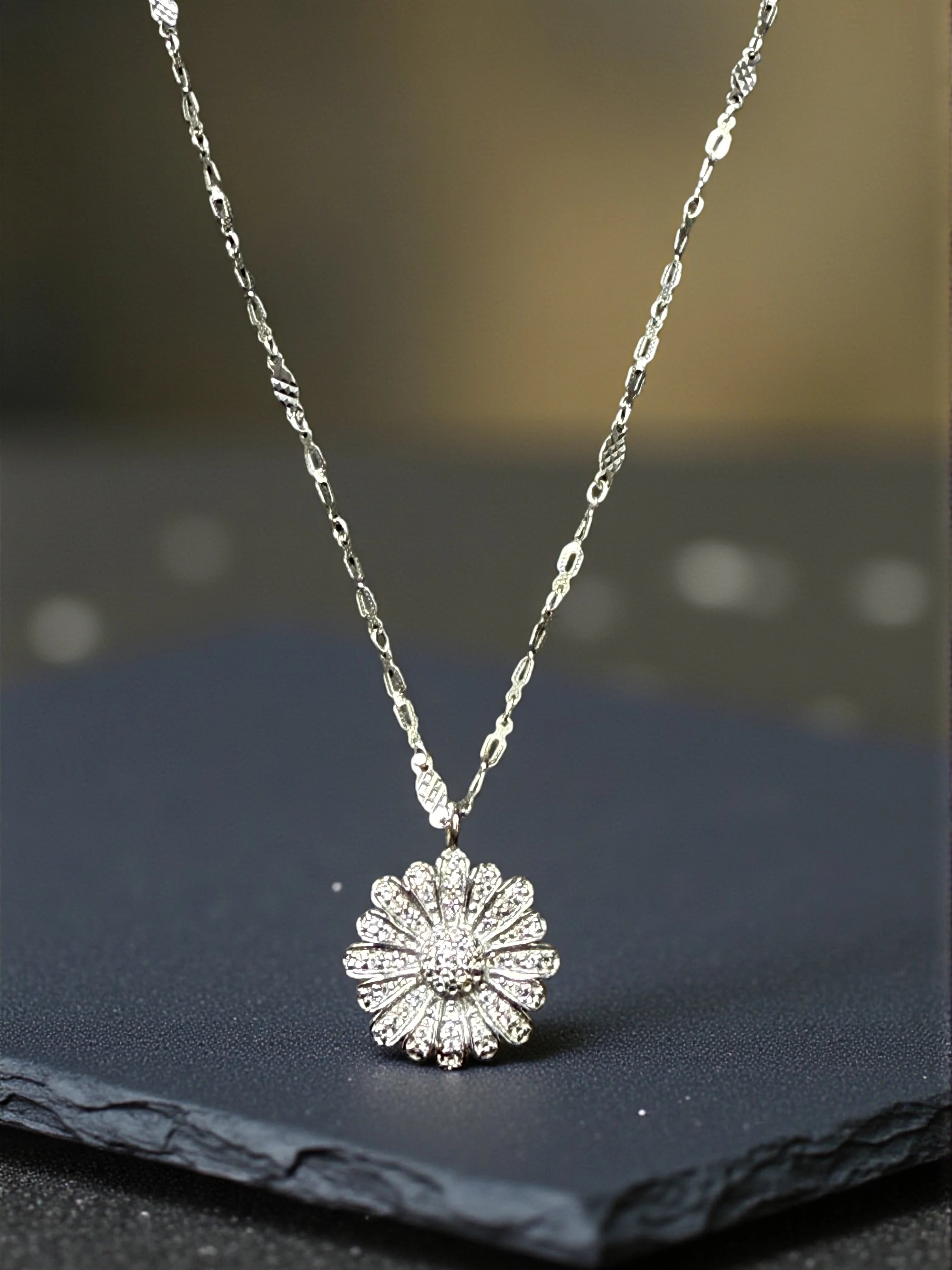 Daisy flower 925 sterling silver pendant
