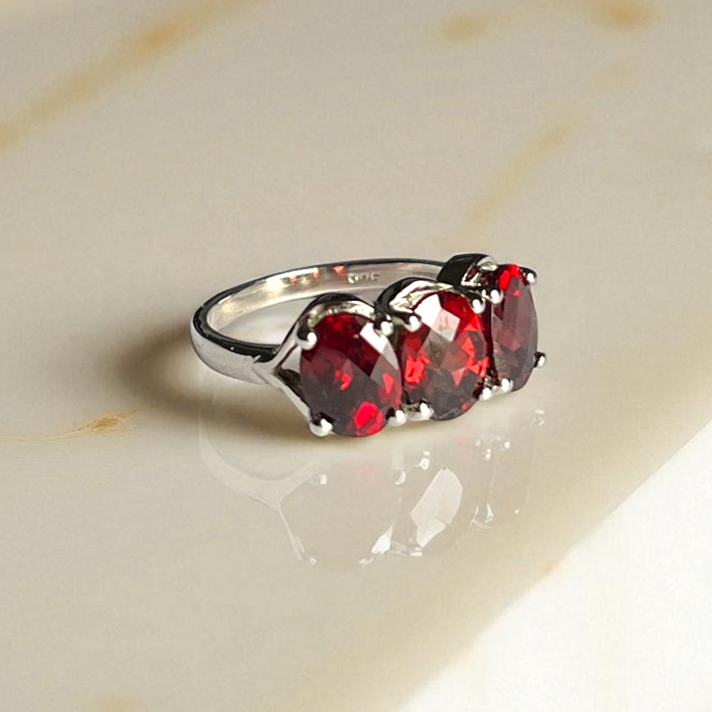 Natural Garnet Trinity Ring RG-GM-GR-SL-020
