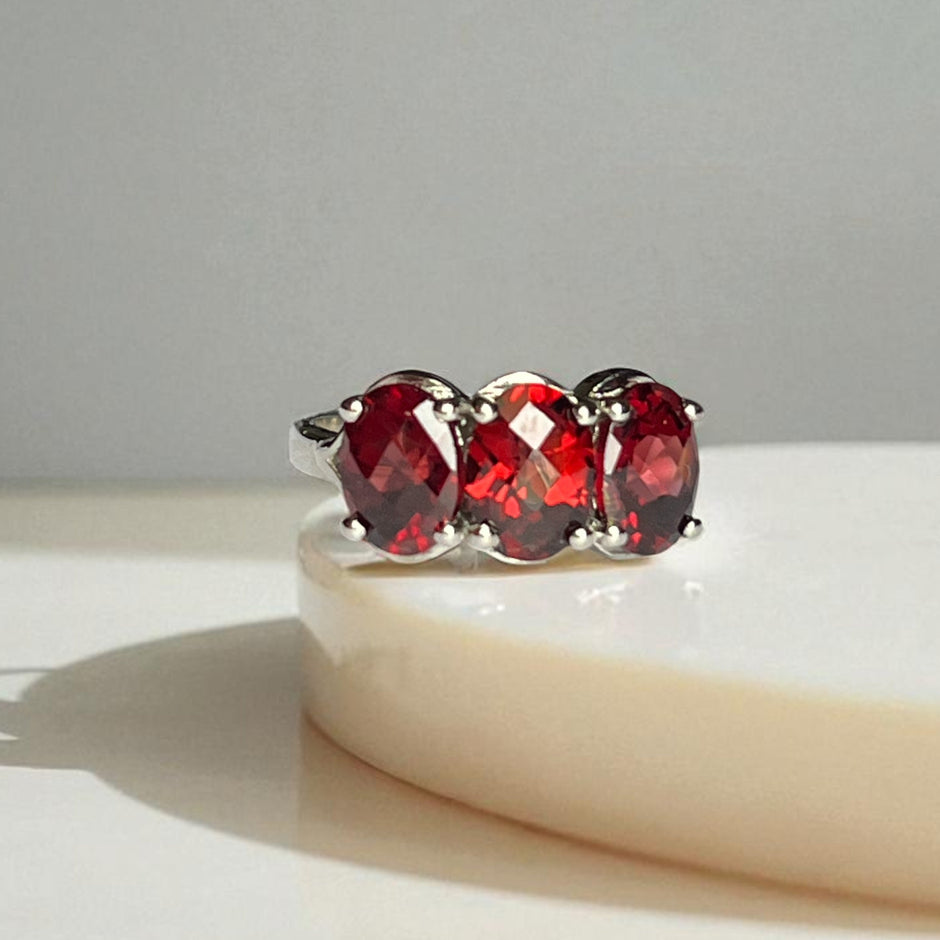 Natural Garnet Trinity Ring RG-GM-GR-SL-020
