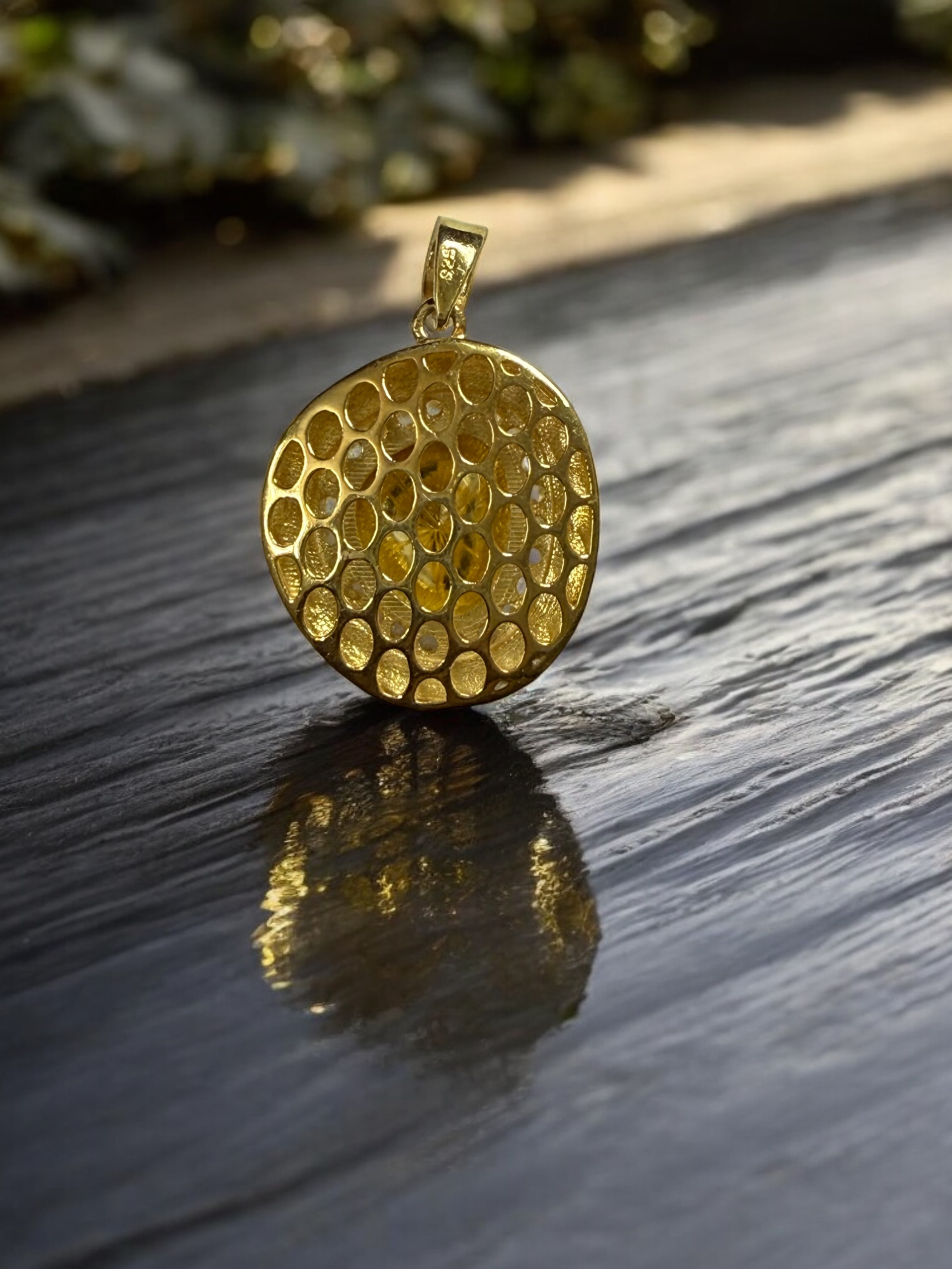 Noor-E-Gul white polki Pendant
