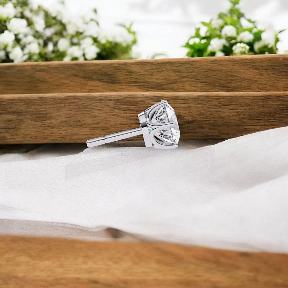 Solitaire Moissanite diamond 925 Sterling Silver Stud Earrings