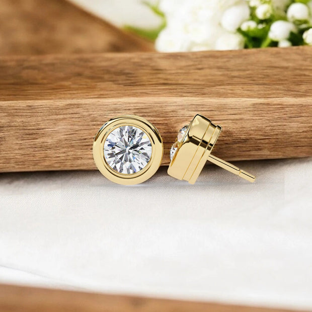 Round Cut Solitaire  Moissanite Diamond 925 Sterling Silver Stud Earrings
